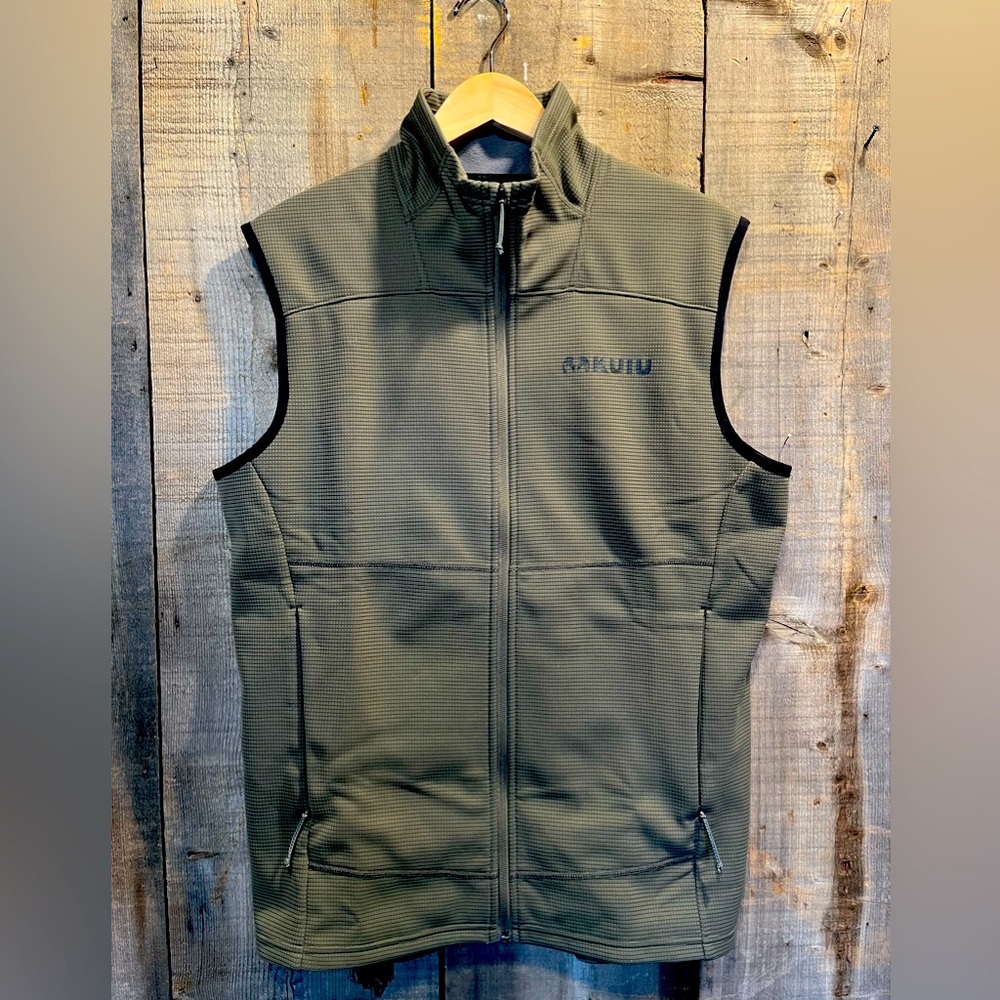 Kuiu Peleton 240 Vest. Olive. Large. Like new.